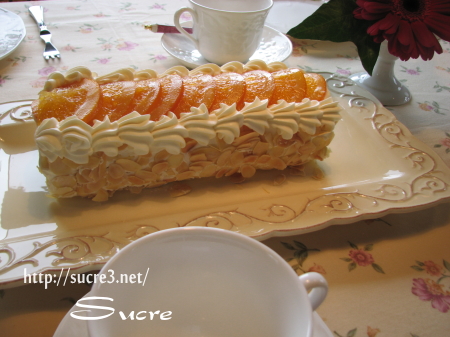 オレンジクレームムースリーヌのロールケーキ